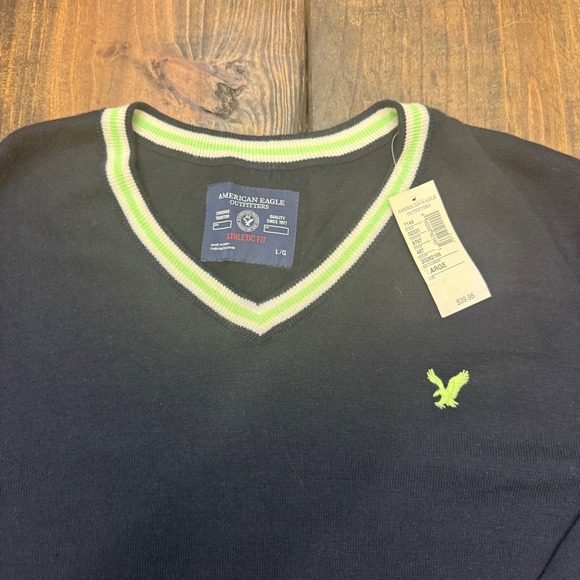 American Eagle Outfitters Mens V Neck Sweater‎ Athletic Fit Large New with tag - Picture 2 of 7
